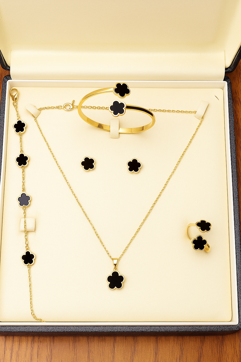 Stainless steel black flower jewelery combo set